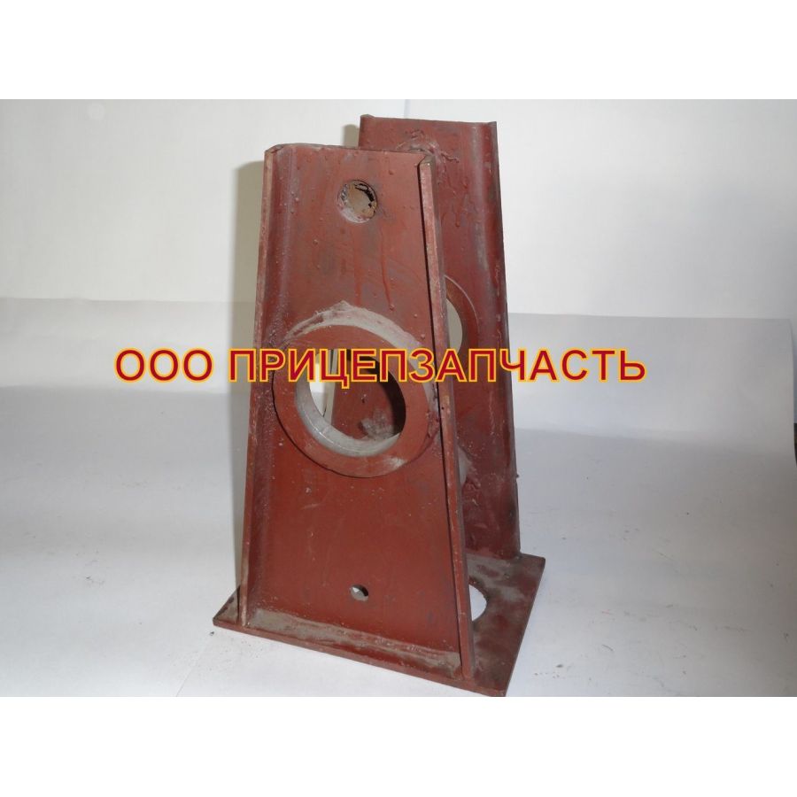 Кронштейн оси балансира ЧМЗАП 99858-2918058 Кронштейн оси балансира ЧМЗАП 99858-2918058